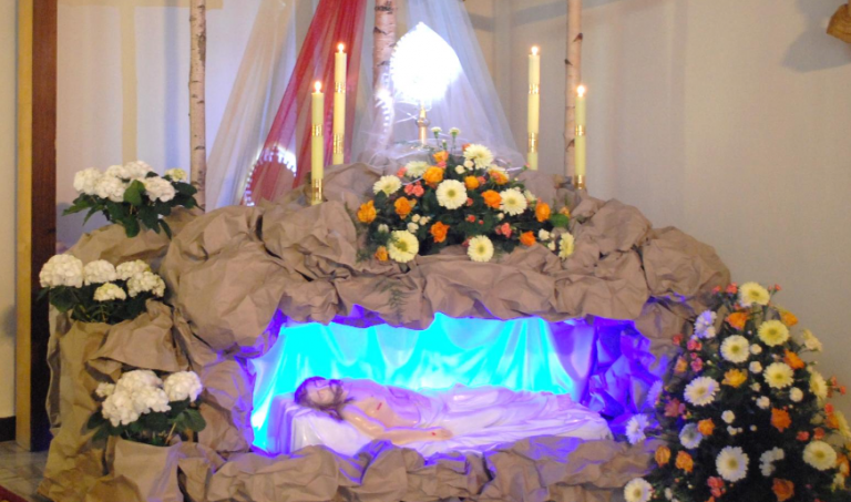 Plan adoracji w ramach Triduum 2024